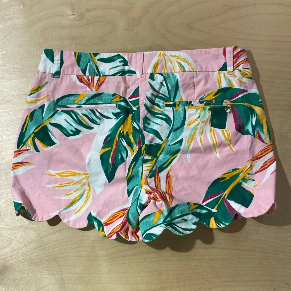 Crown & Ivy Pink and Green Tropical Print Women Shorts 10 Shelby (B)